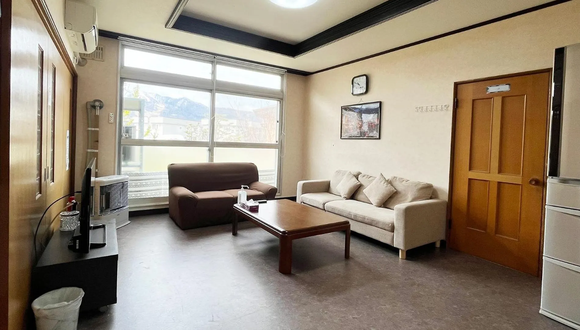 Furano House, 1F Apartment, 2 Bedrooms, Max 8Pp - 6 Adults 2 Kid, Near Jr, Group Travel, Onsite Parking